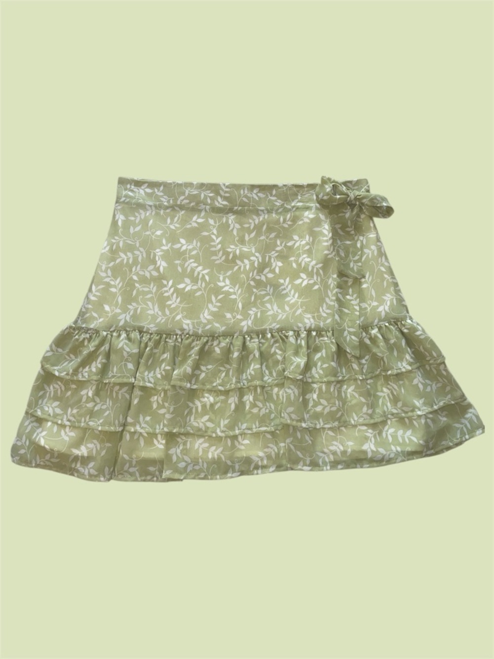 Ever After Green and White Leaf Patterned‎ Ruffle Mini Skirt